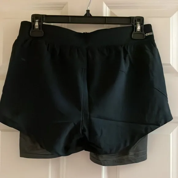 Under Armour 2-in-1 Tennis/Athletic Shorts, XS, NWT!