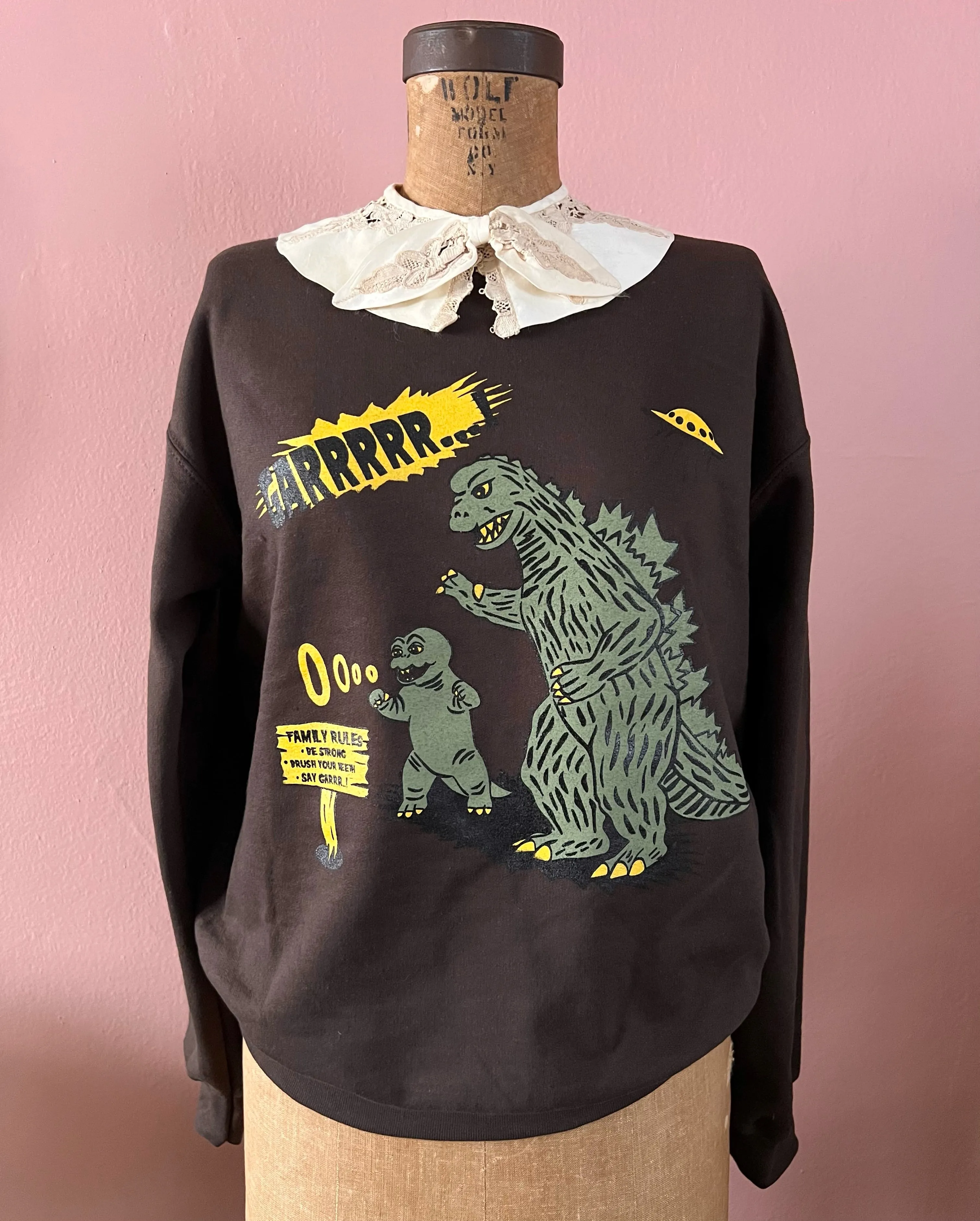 ＊UNISEX＊ GARRR SWEATSHIRTS *CHOCOLATE BROWN