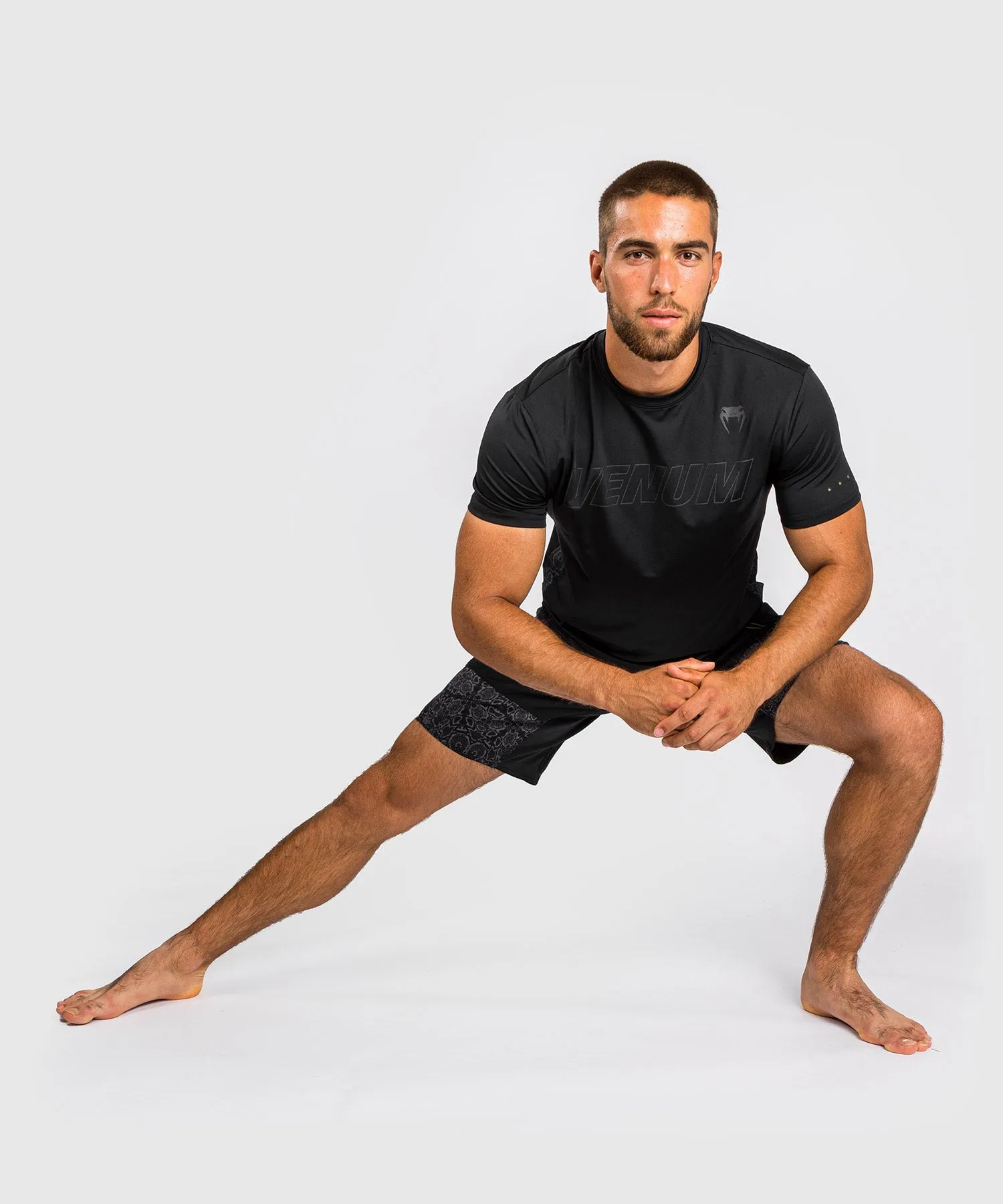 Venum Classic Evo Dry-Tech T-Shirt -  Schwarz/Schwarz Reflektierend