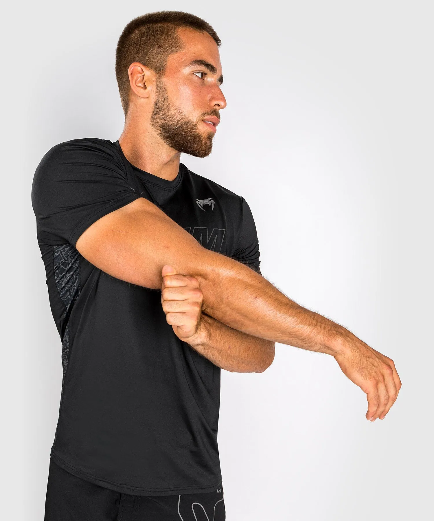 Venum Classic Evo Dry-Tech T-Shirt -  Schwarz/Schwarz Reflektierend