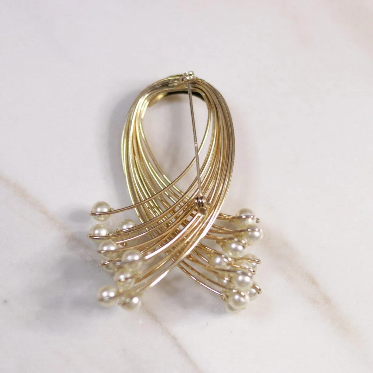 Vintage Mid Century Modern Gold Wire Brooch with Pearls