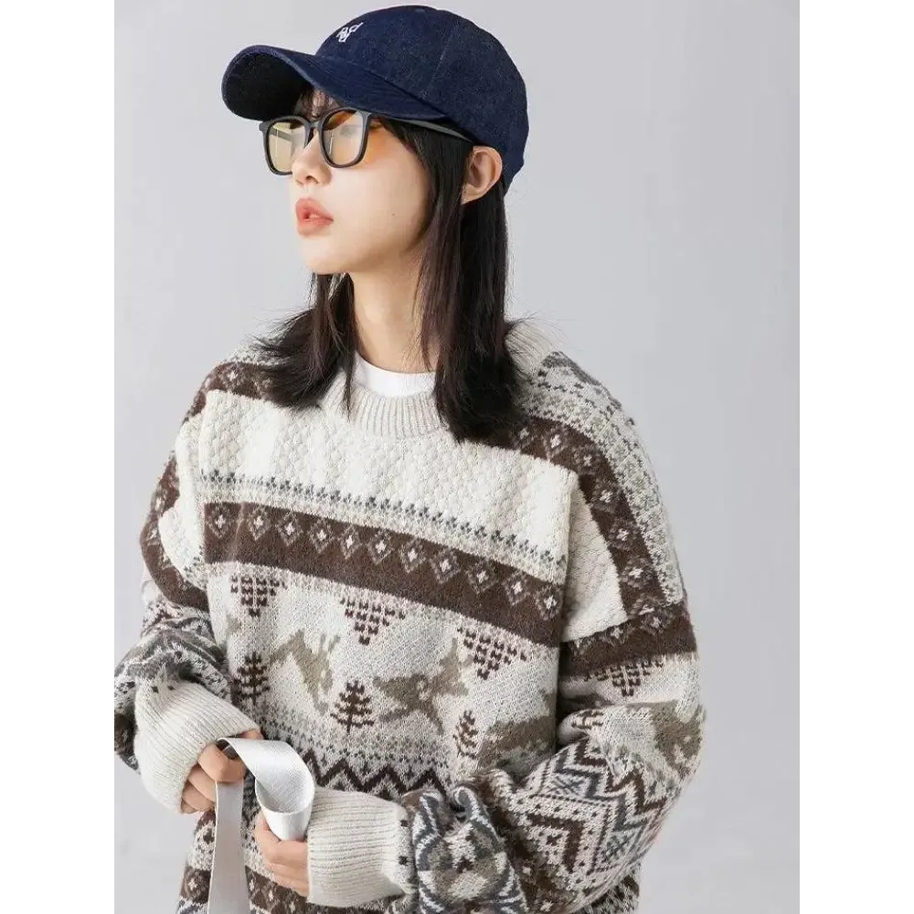 Vintage Y2K Knitted Sweater with Zigzag Pattern and Rabbits Design